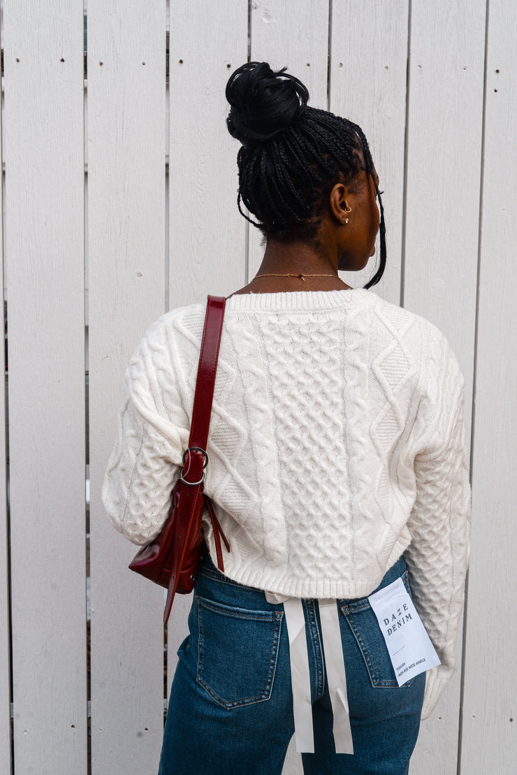 SNOWFLAKE SWEATER