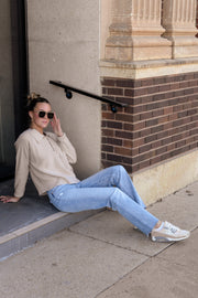 CASSIE STRAIGHT LEG