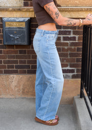 THE AMANDA LOW RISE