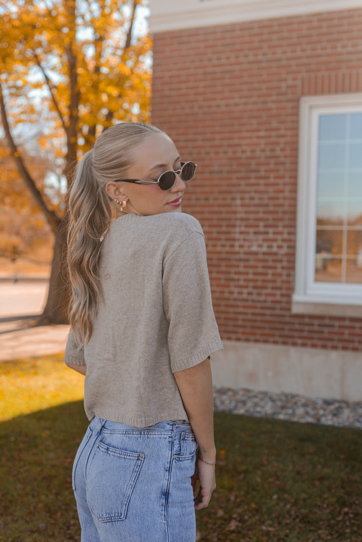 SANDSTONE SWEATER TEE