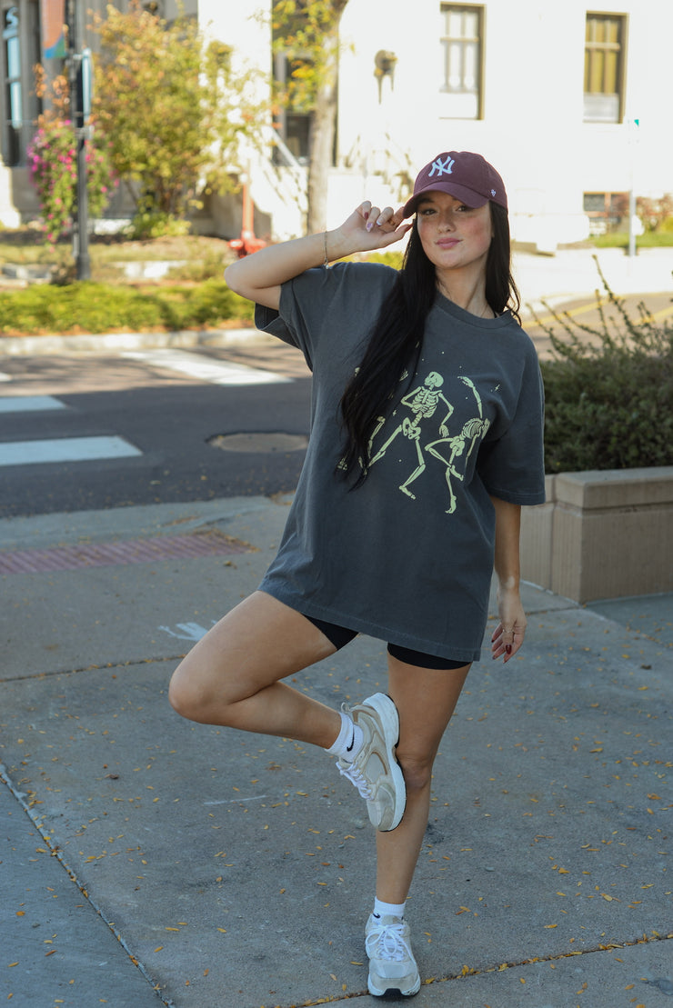 SKELETON SERENADE TEE