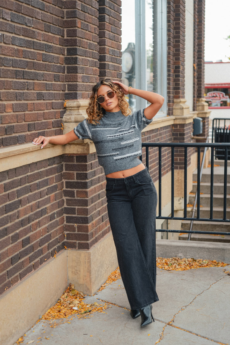 THE QUINN SWEATER TEE