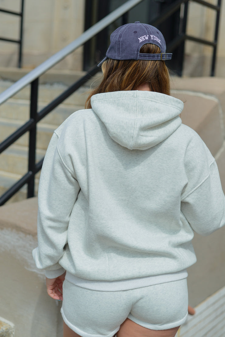 CLASSIC OVERSIZED HOODIE